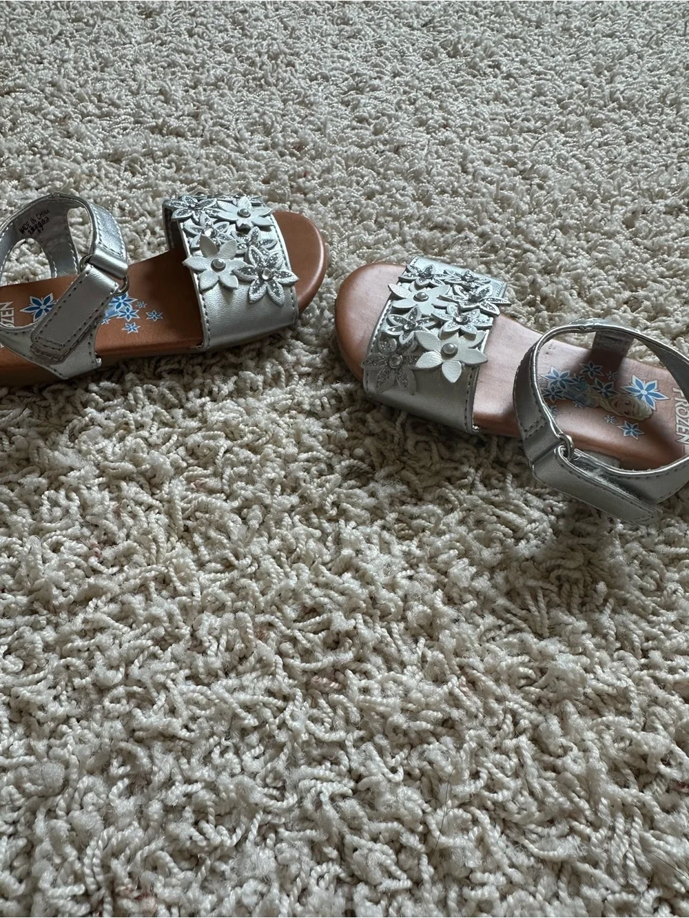 Disney Silver Floral Sandals with White Accents - Frozen
